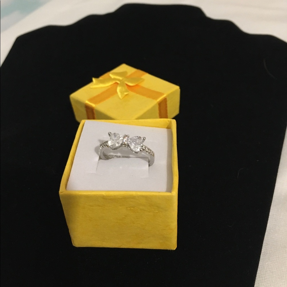 Sterling Silver Natural White Sapphire Multilayer Cross Bowknot Ring. Sz. 6 NIB - Picture 1 of 7